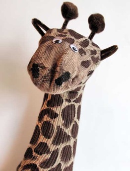 craftjrgiraffesockpuppet