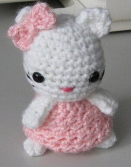 Honey Bee Bug-a-boo Amigurumi Crochet Pattern [] - - It&apos;s Free