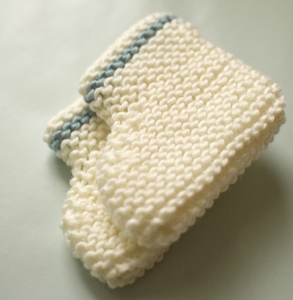 Knit baby's booties: free knitting pattern :: allaboutyou.com